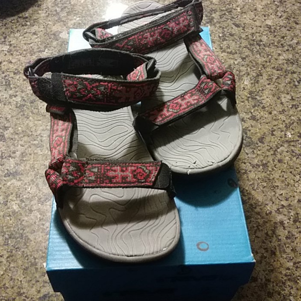 Teva Lizard Big Kid 4